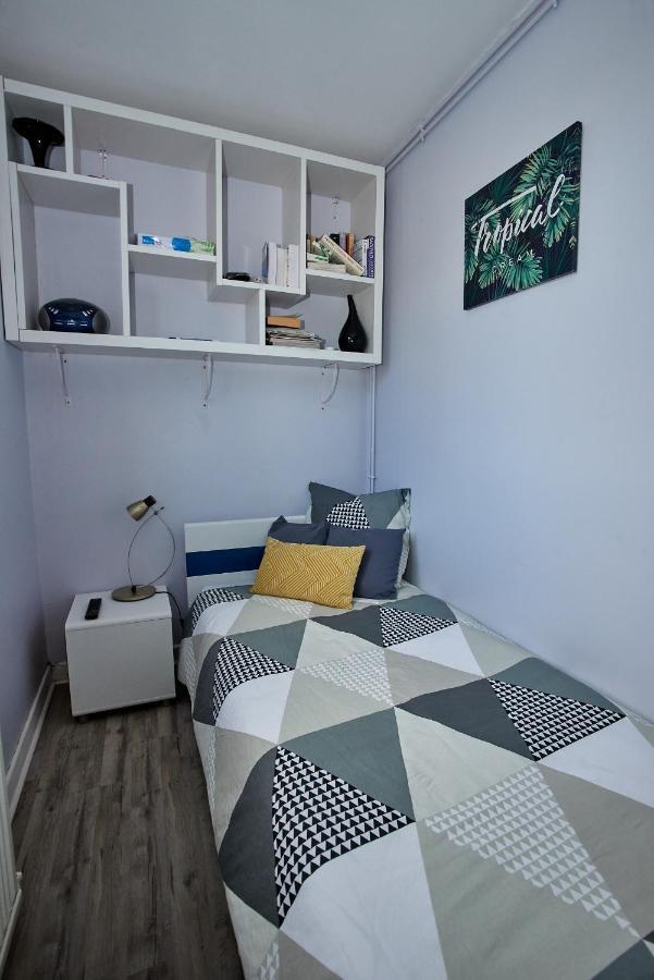 Chambres A Louer Dans Appartement Balcon - Wifi - Parking Gratuit Nevers Kültér fotó